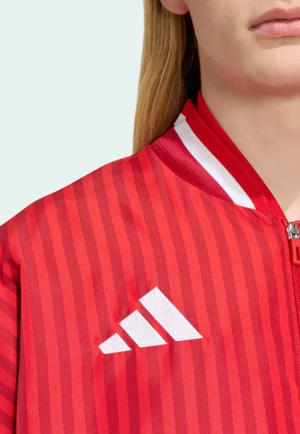 Толстовка тренировочная Adidas Performance Fc Bayern Muenchen Stadium Track Top Club Wear, алый с командным красным — фото 2
