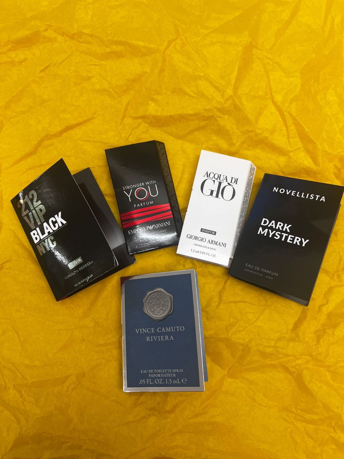 

Премиальный набор мужских мини-ароматов: Giorgio Armani, Emporio Armani, Carolina Herrera, Vince Camuto, Novellist, 5 шт