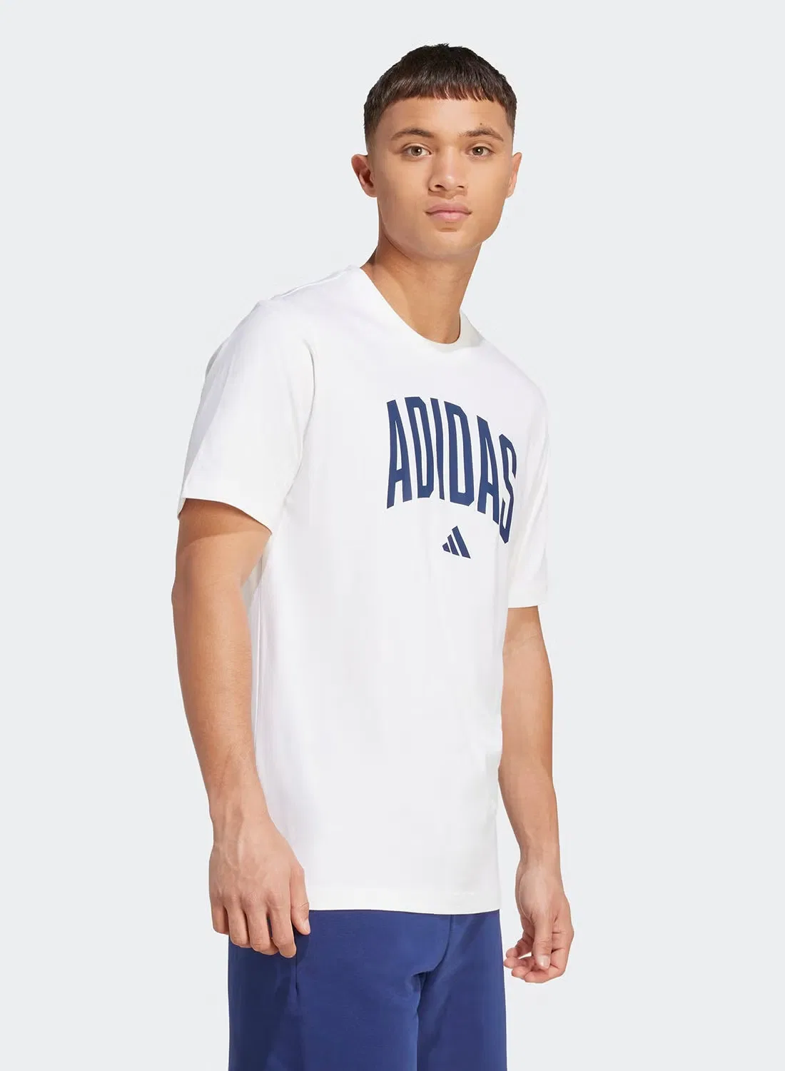 Футболка с графическим принтом Collegiate Adidas, белый — фото 3