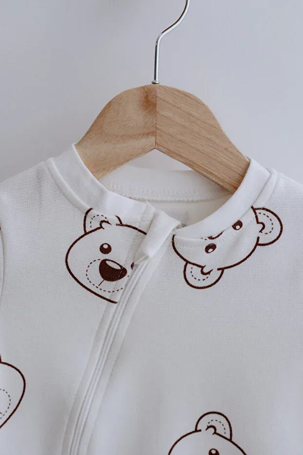 Детский комбинезон-боди с принтом Long sleeve zippered baby romper with teddy bear pattern Lilabio, White — фото 3
