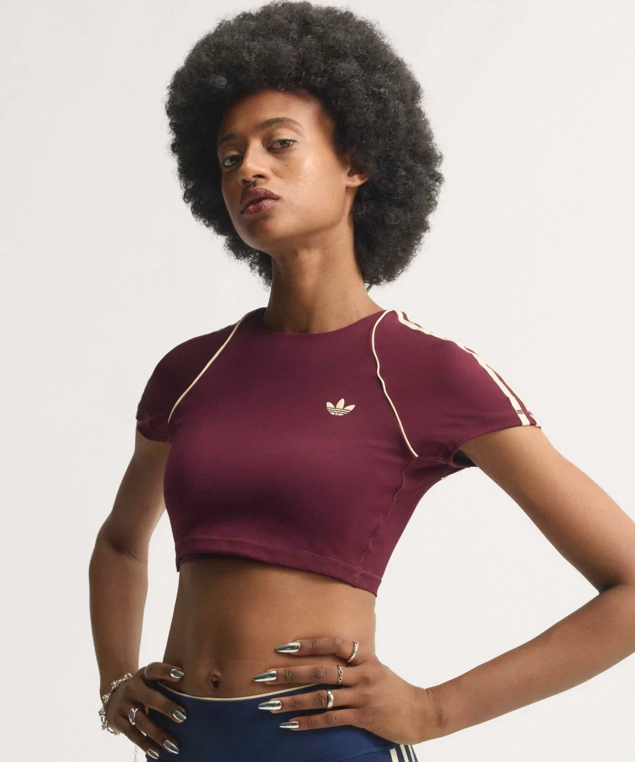 Женская футболка-бра с принтом логотипа Adidas, Maroon — фото 4