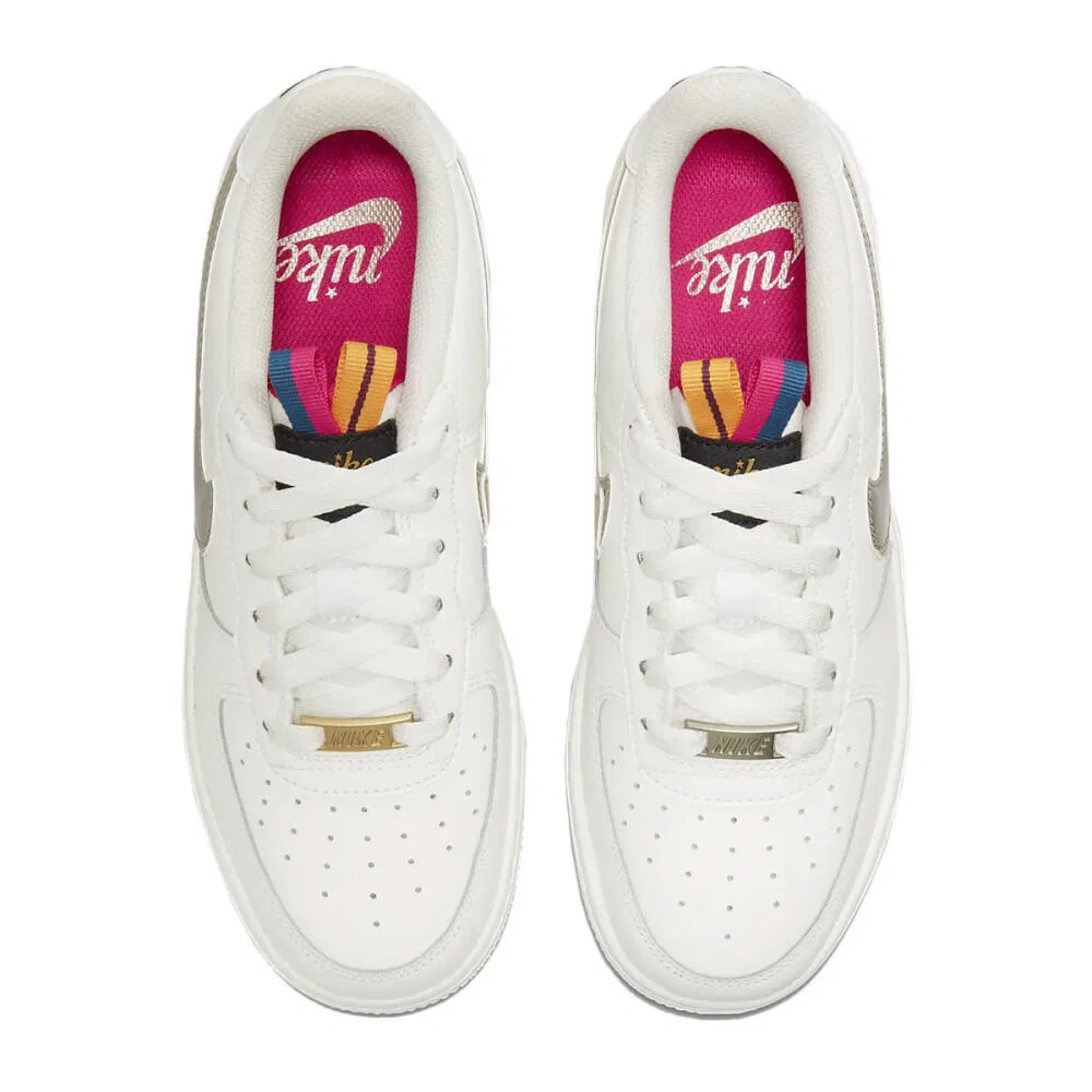 Детские кроссовки с принтом Nike Air Force 1 LV8 Double Swoosh Silver Gold, Цвет Weiss — фото 4
