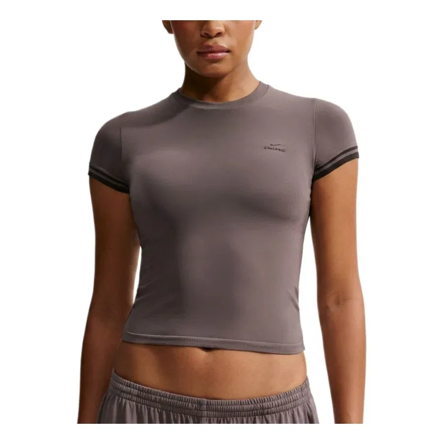 Женская футболка SKIMS Stretch Knit Cropped T-Shirt 'Resin Phoenix' Nike, Resin/Phoenix