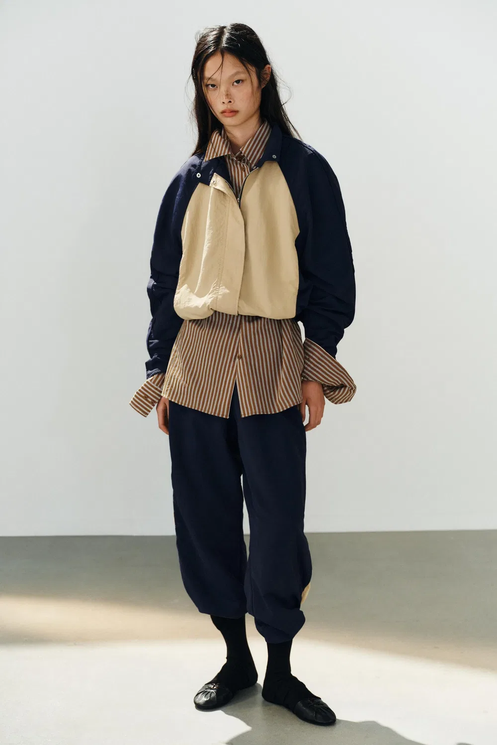 Техническая контрастная куртка ZARA, Beige/Navy