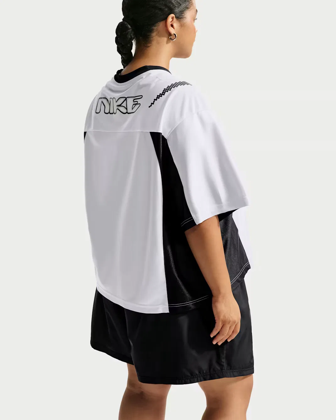 Женская футболка оверсайз (большой размер) Nike Sportswear, White/Black/Black/Black — фото 2