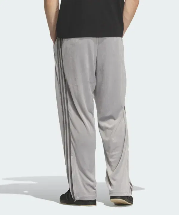 Тренировочные штаны Firebird Velour Track Pants от Adidas, светло-оникс — фото 2