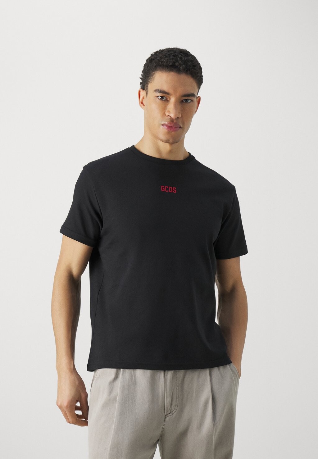 

Базовая футболка Logo Regular Tee Unisex GCDS, черный