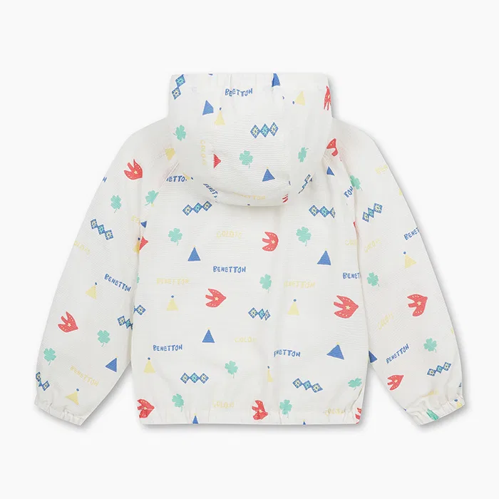 Детская ветровка с мульти-паттерном цвета айвори от Benetton Kids — фото 2