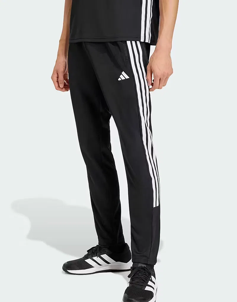 Спортивная одежда Adidas Performance Workout Essentials: трикотажные брюки с тремя полосками, черно-белый