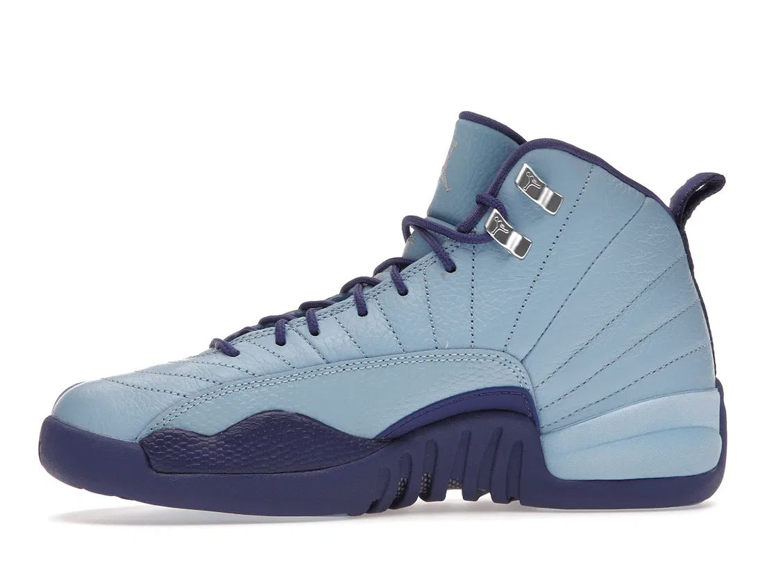 Детские кроссовки Lifestyle с принтом Jordan 12 Retro Hornets Jordan, Blue Cap/Metallic Silver-Dark Purple Dust — фото 3