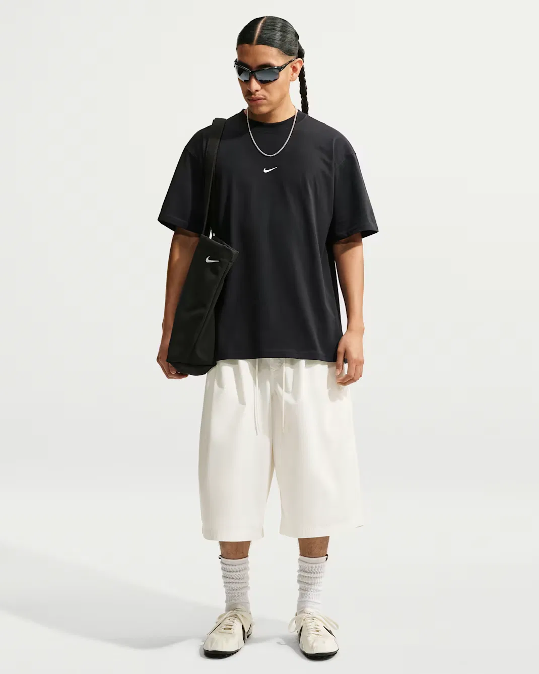 Мужская свободная футболка Nike Sportswear, Black/White — фото 4