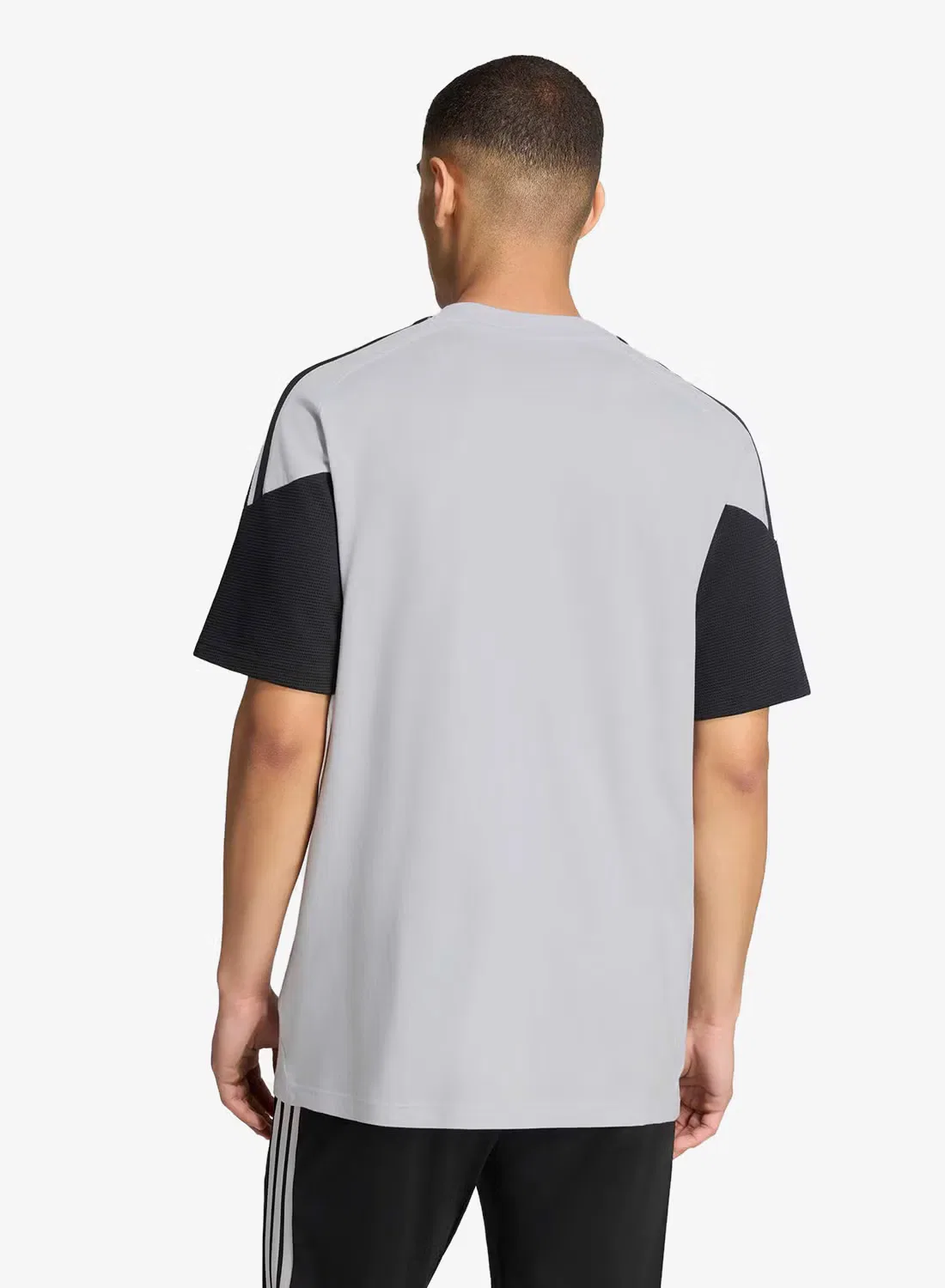 Футболка с коротким рукавом Liverpool FC Tiro Adidas, белый — фото 2