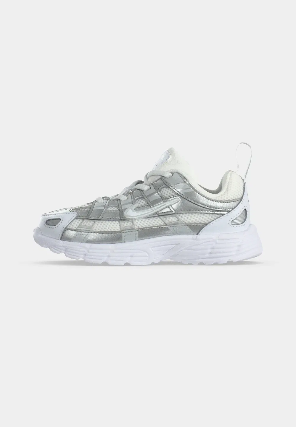 Кроссовки унисекс P 6000 Nike Sportswear, White/Photon Dust/Metallic Silver-Coloured — фото 2