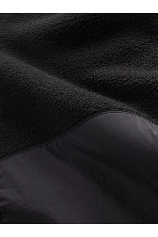 Детские спортивные штаны для мальчиков из флиса Gap, Black-000 — фото 2