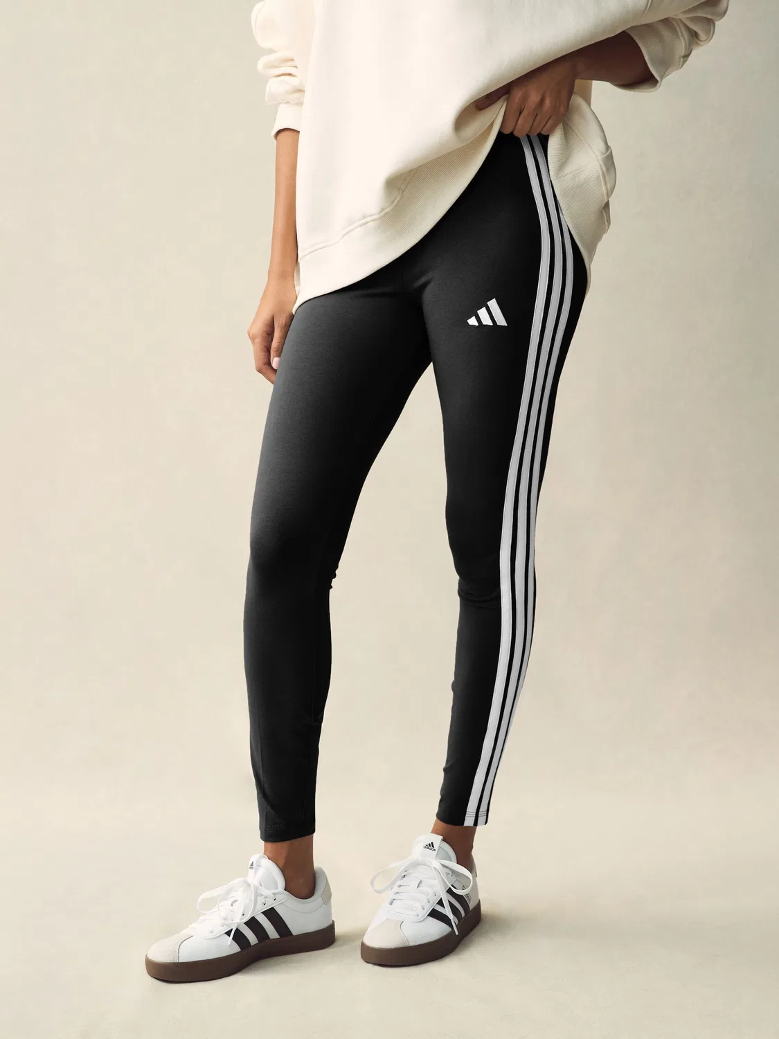 Леггинсы с 3-Stripes, Essential adidas, черно-белые
