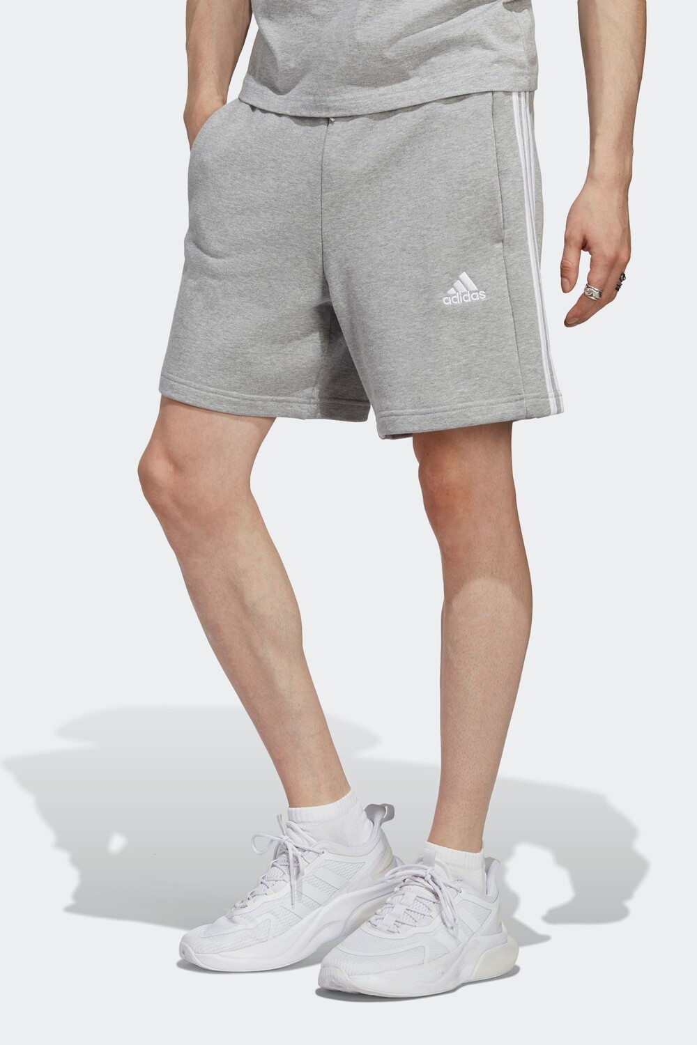 

Шорты Sportswear Essentials из ткани с петлями и тремя полосками adidas, серый