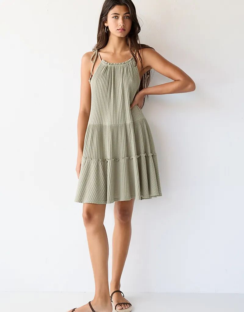 

Короткое платье со вставками Pull&Bear цвета хаки