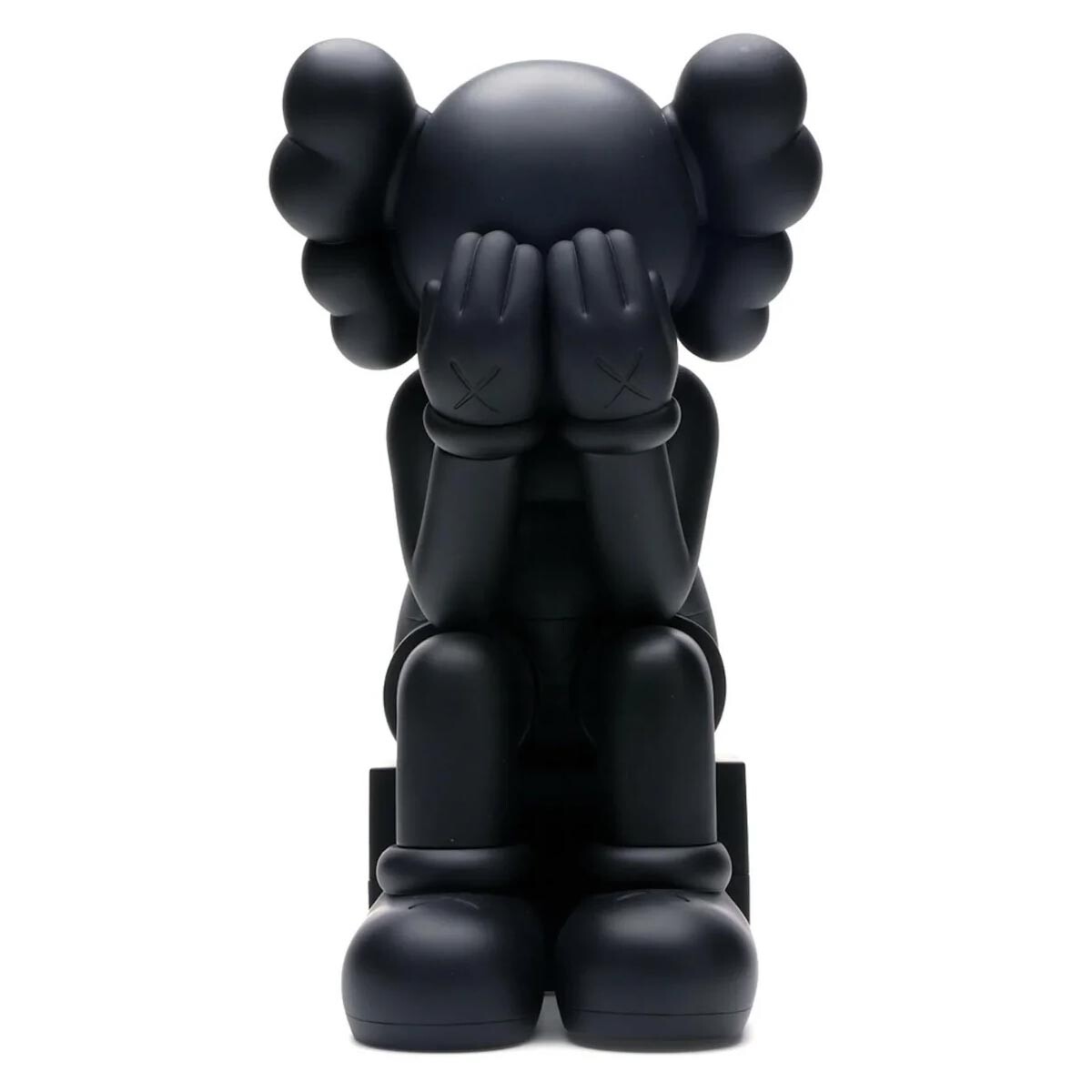 

Виниловая фигурка Kaws Passing Through Open Edition, черный