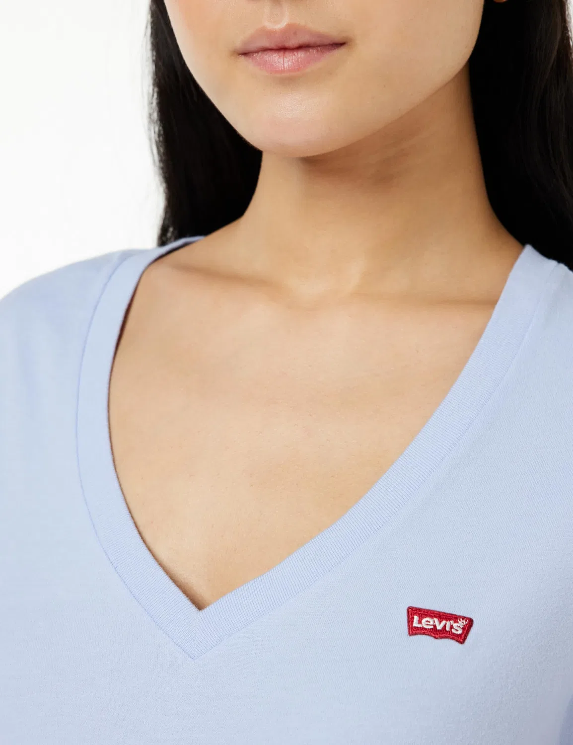 Женская футболка с V-образным вырезом Perfect Vneck Levi's, Brunnera Blue Cotton — фото 2