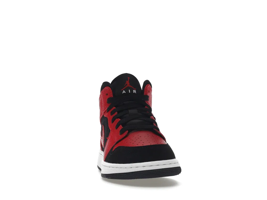 Детские кроссовки Lifestyle с классическим дизайном Jordan 1 Mid Jordan, Black/White-Gym Red — фото 2