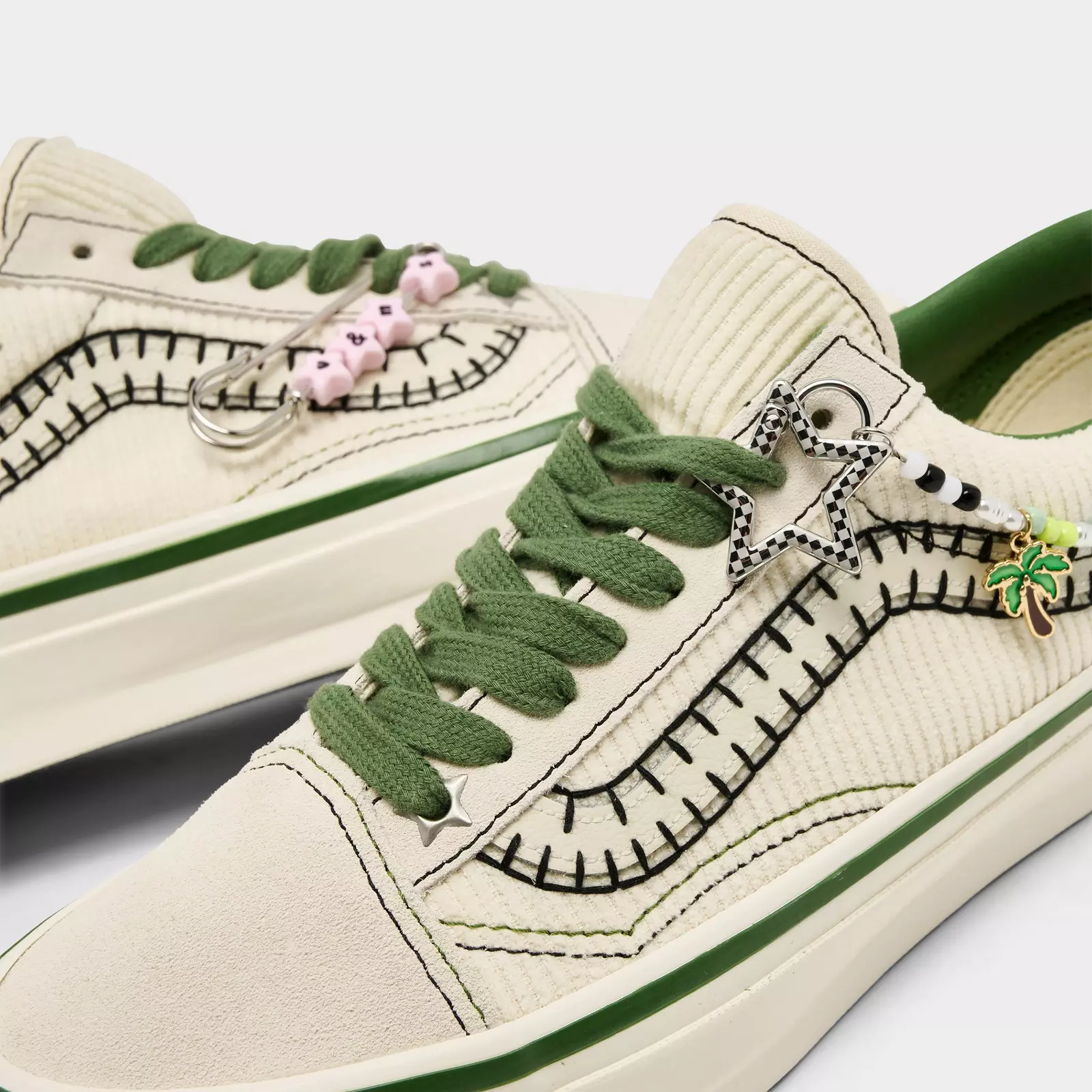 Кроссовки Women's Vans x Cocona Old Skool Casual, бежевый/зеленый — фото 3