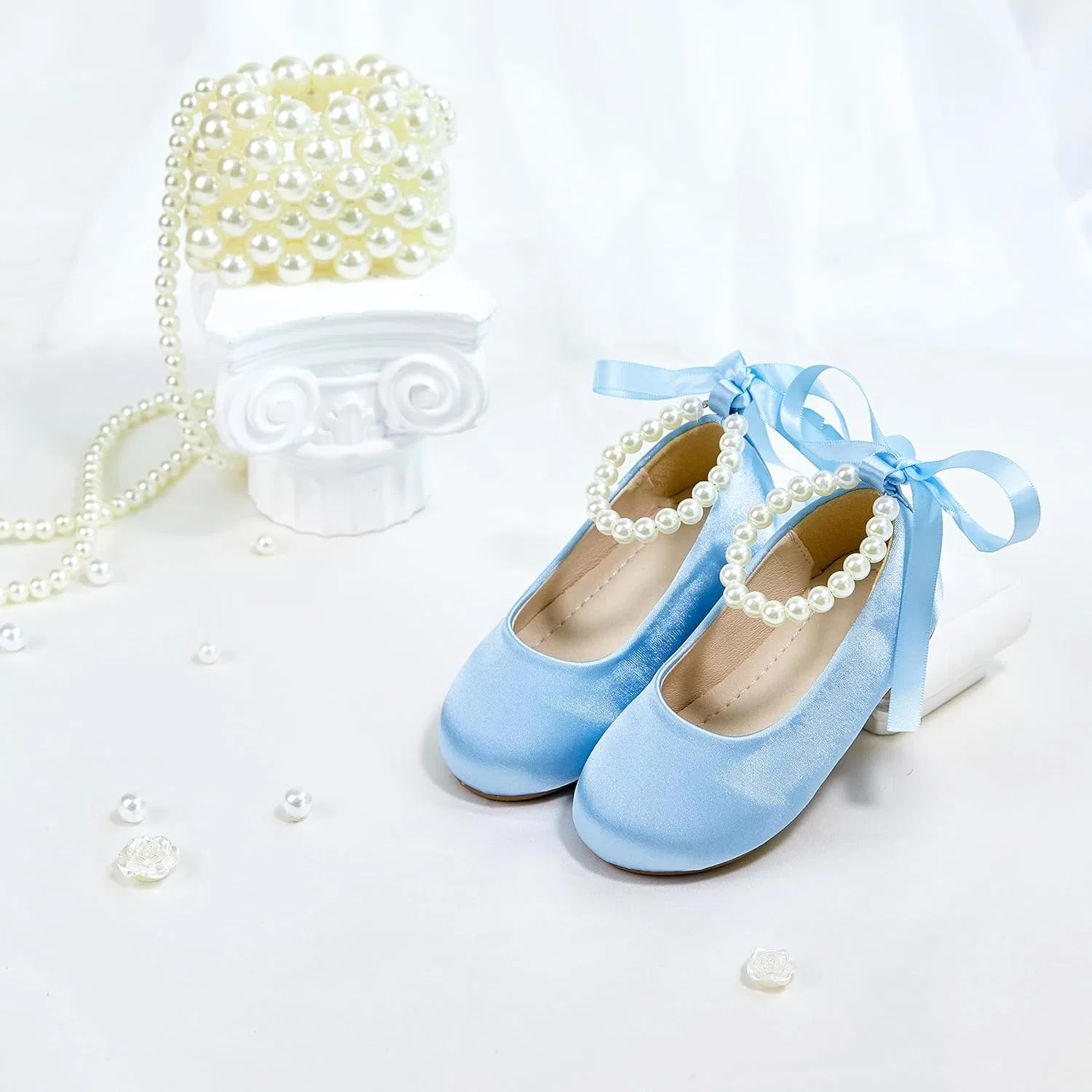 Детские туфли-балетки для девочек с жемчужным ремешком PHIRAMIN, Light Blue Pearl Strap — фото 3