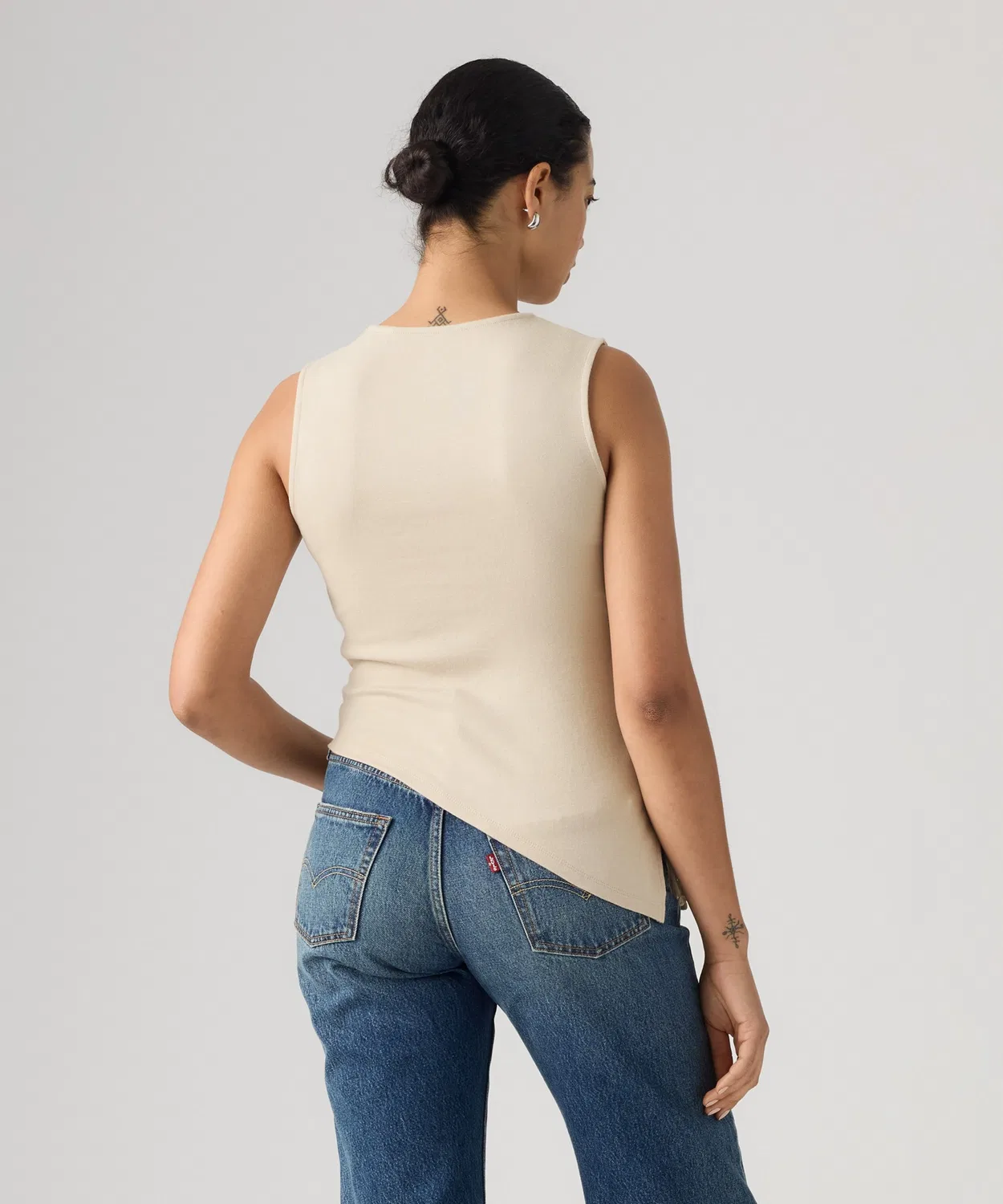 Женский топ без рукавов с асимметричным дизайном Levi's, Beige — фото 3