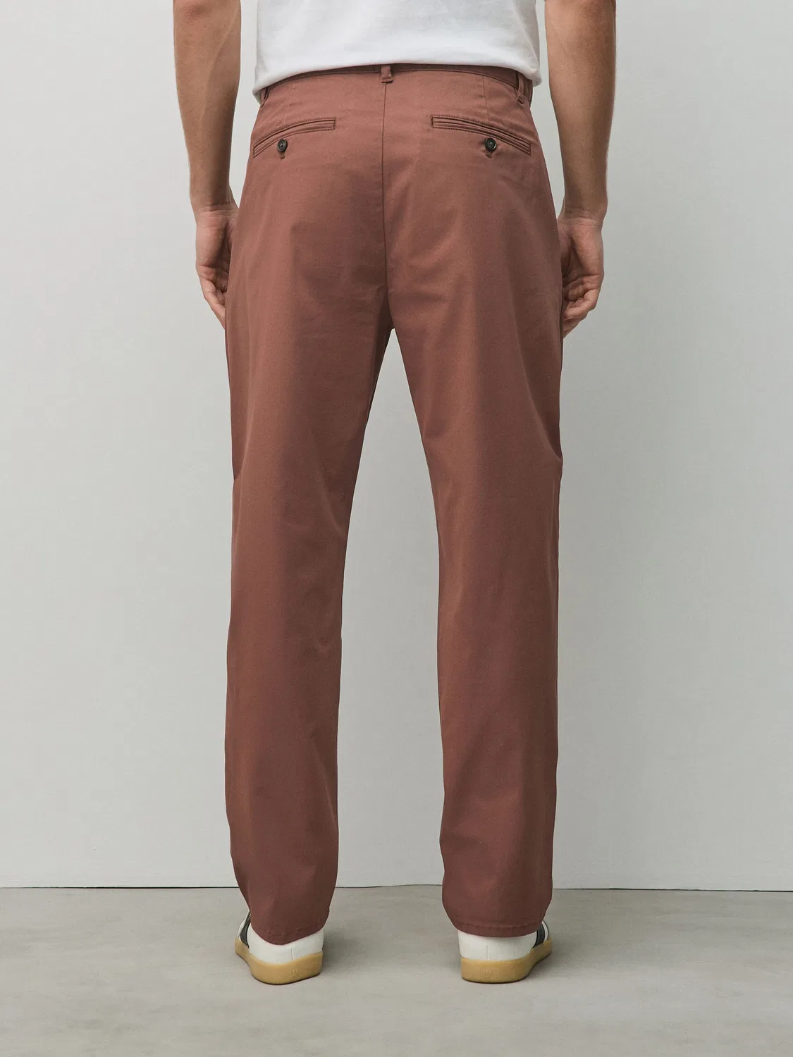 Брюки чинос Regular Tapered Fit Next, ржаво-коричневый — фото 2