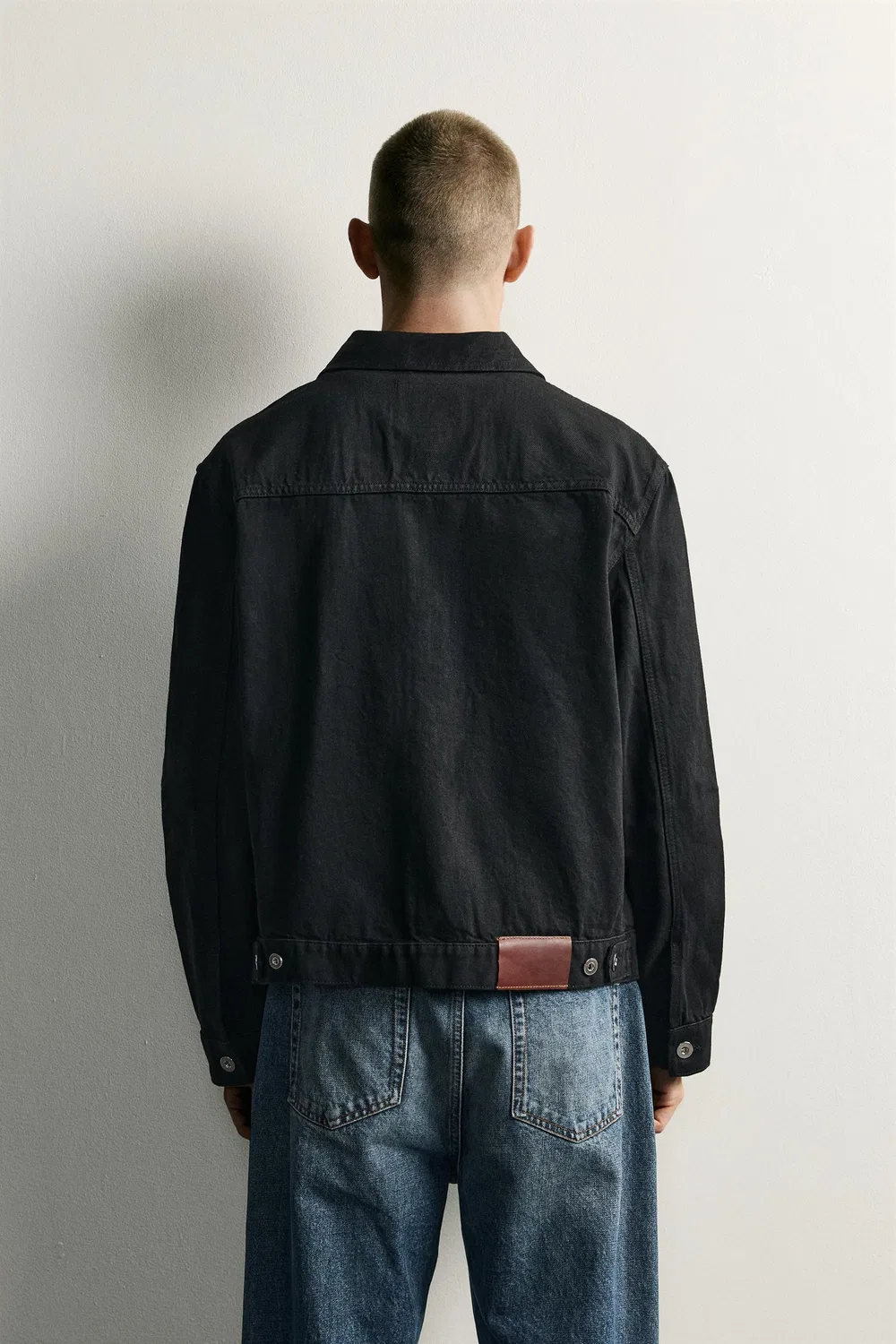 Простая джинсовая куртка ZARA, Black — фото 3