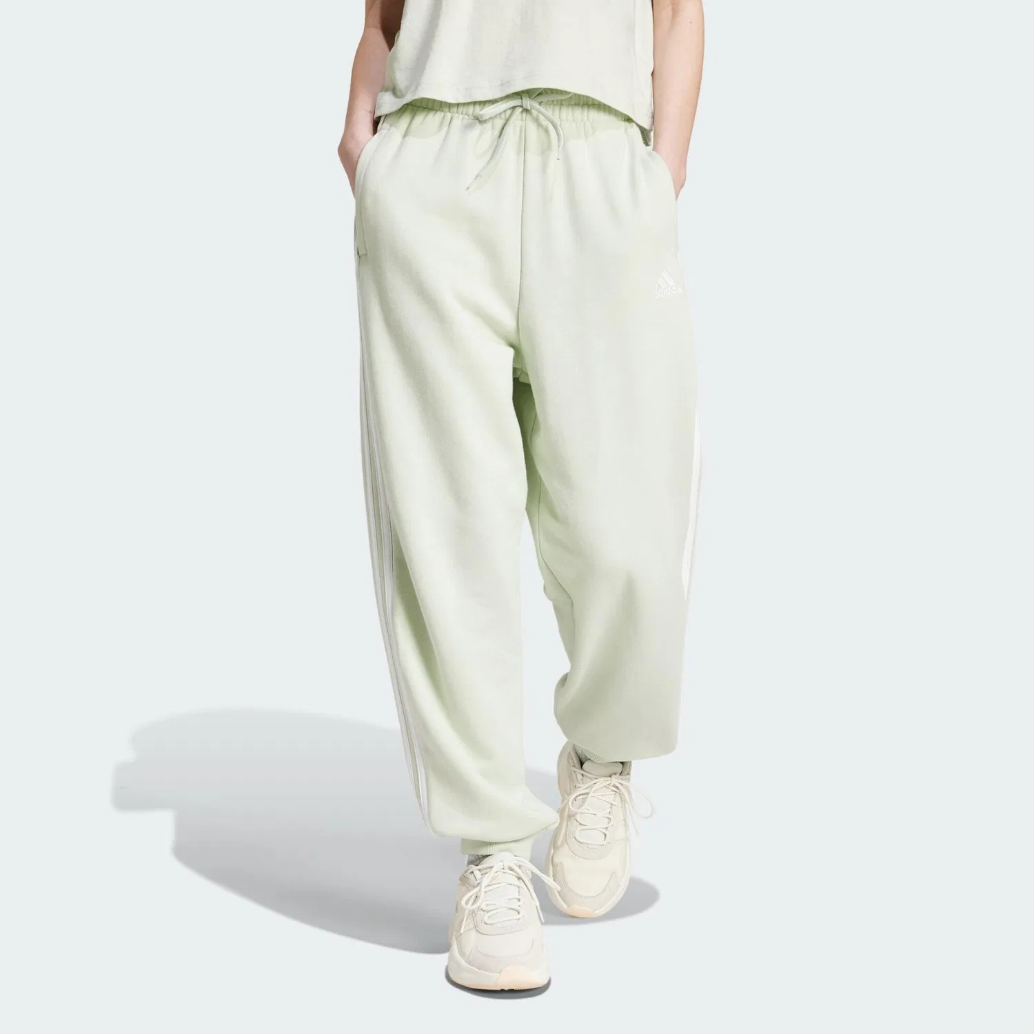 Женские спортивные штаны свободного кроя Essentials 3-Streifen Adidas, Green