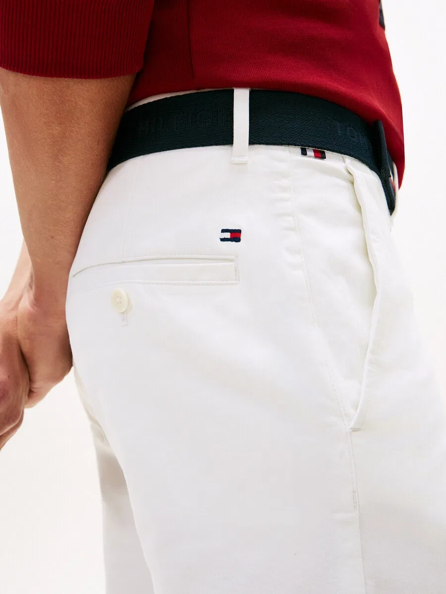 Шорты-чиносы TOMMY HILFIGER Regular 'Denton Ess' белого цвета — фото 2