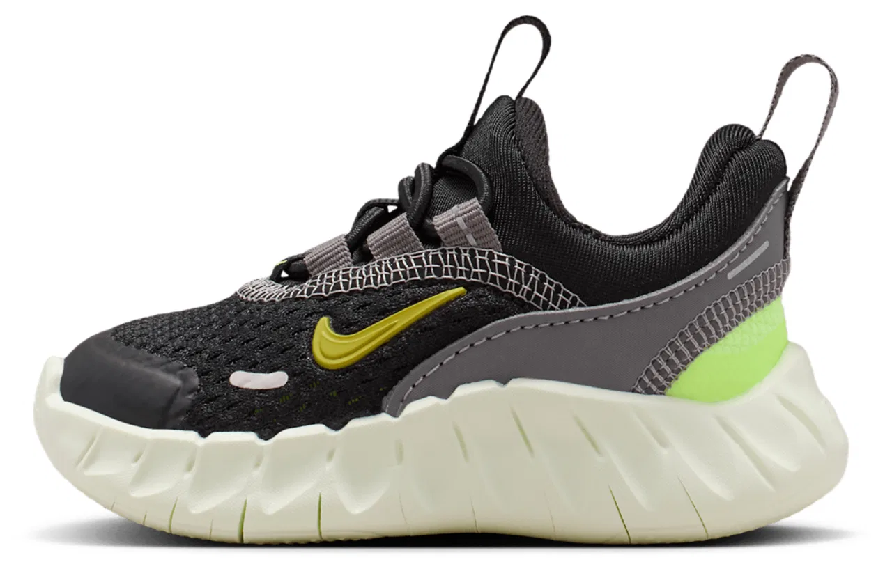Беговые кроссовки для мальчиков Free Ride Nike, цвет Black/Saffron Quartz/Pencil Point — фото 2