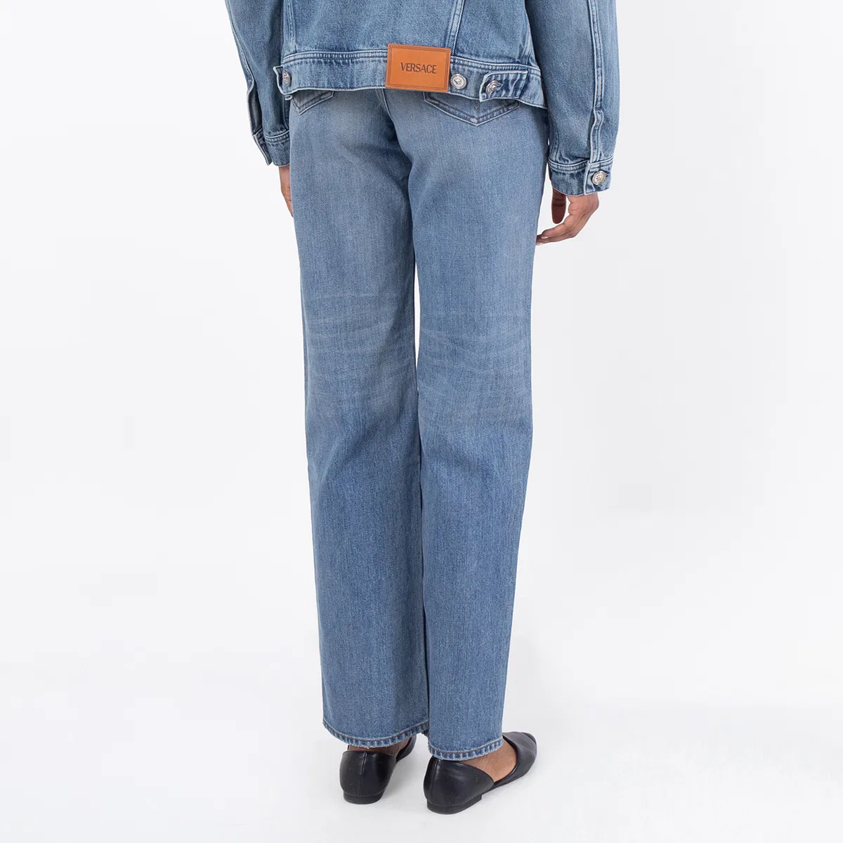 Джинсы прямого кроя из хлопкового денима Versace, Medium Blue — фото 4