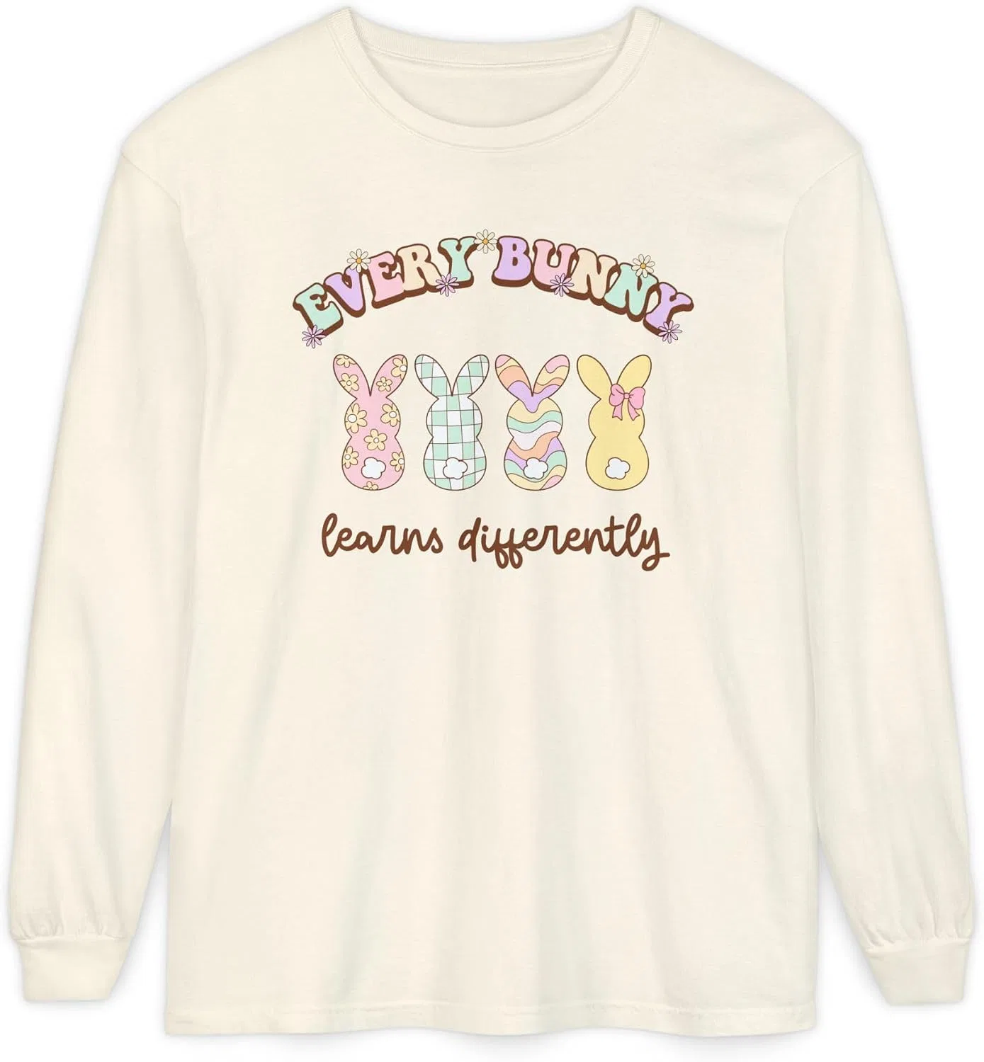 Женская футболка с длинным рукавом с принтом Every Bunny Learns Differently Comfort Colors, Ivory
