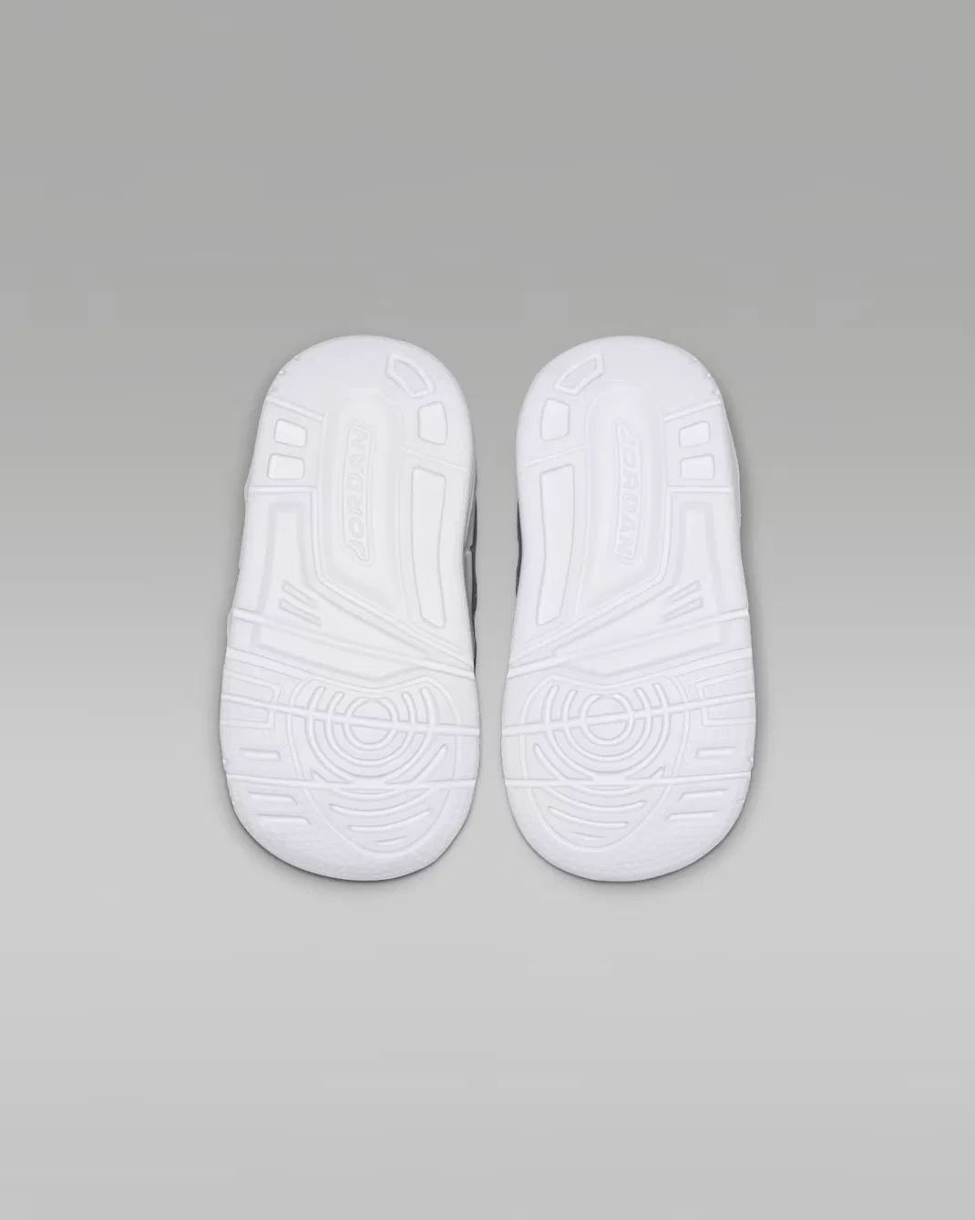 Детская/подростковая обувь Jordan Max Aura, Cool Grey/White/Clear/Black — фото 2