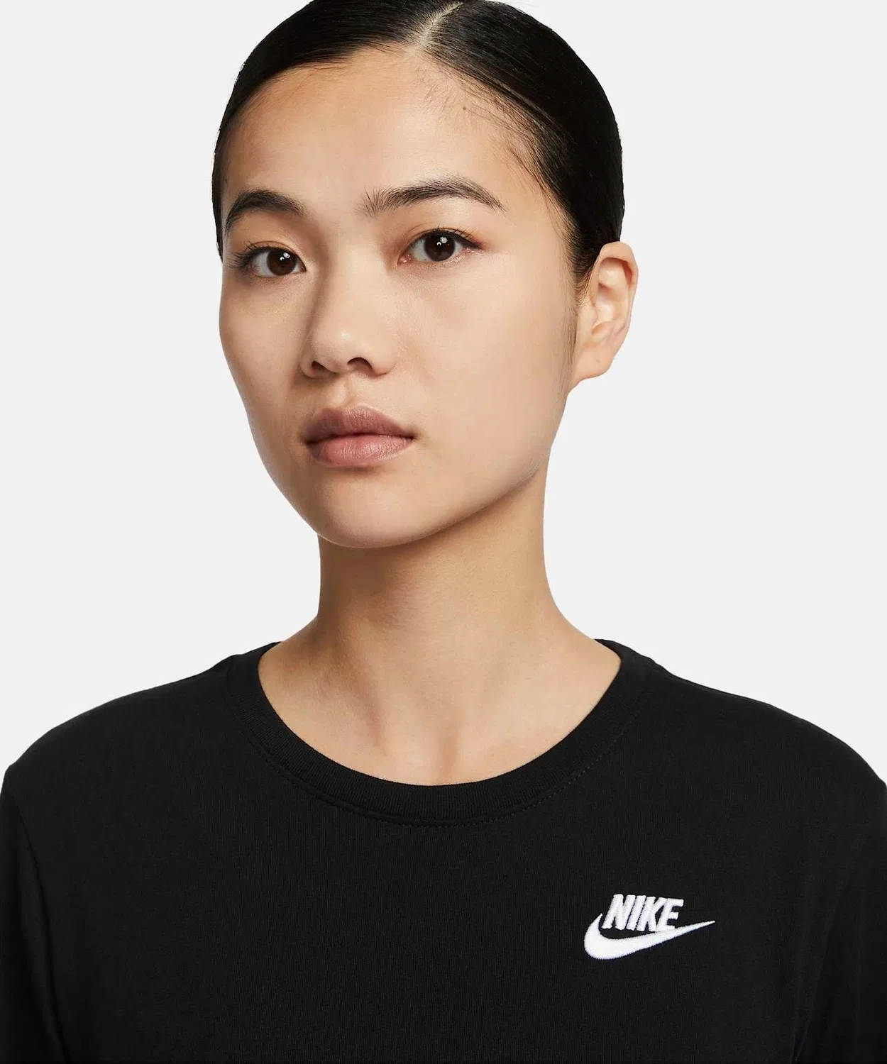 Женская футболка с коротким рукавом Nike Sportswear Club Essentials, Черный — фото 3