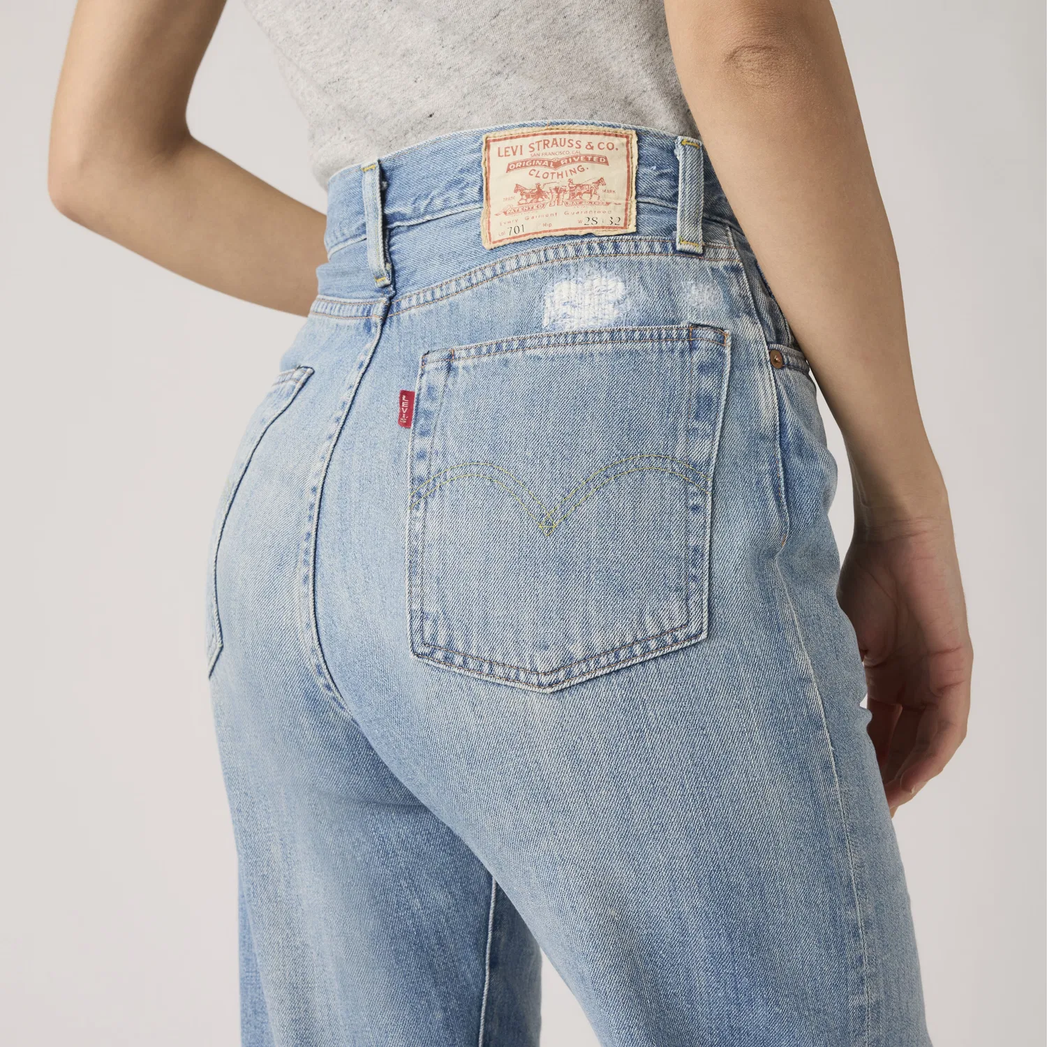 Женские джинсы 701 1950-х годов Levi's, Light Wash — фото 3
