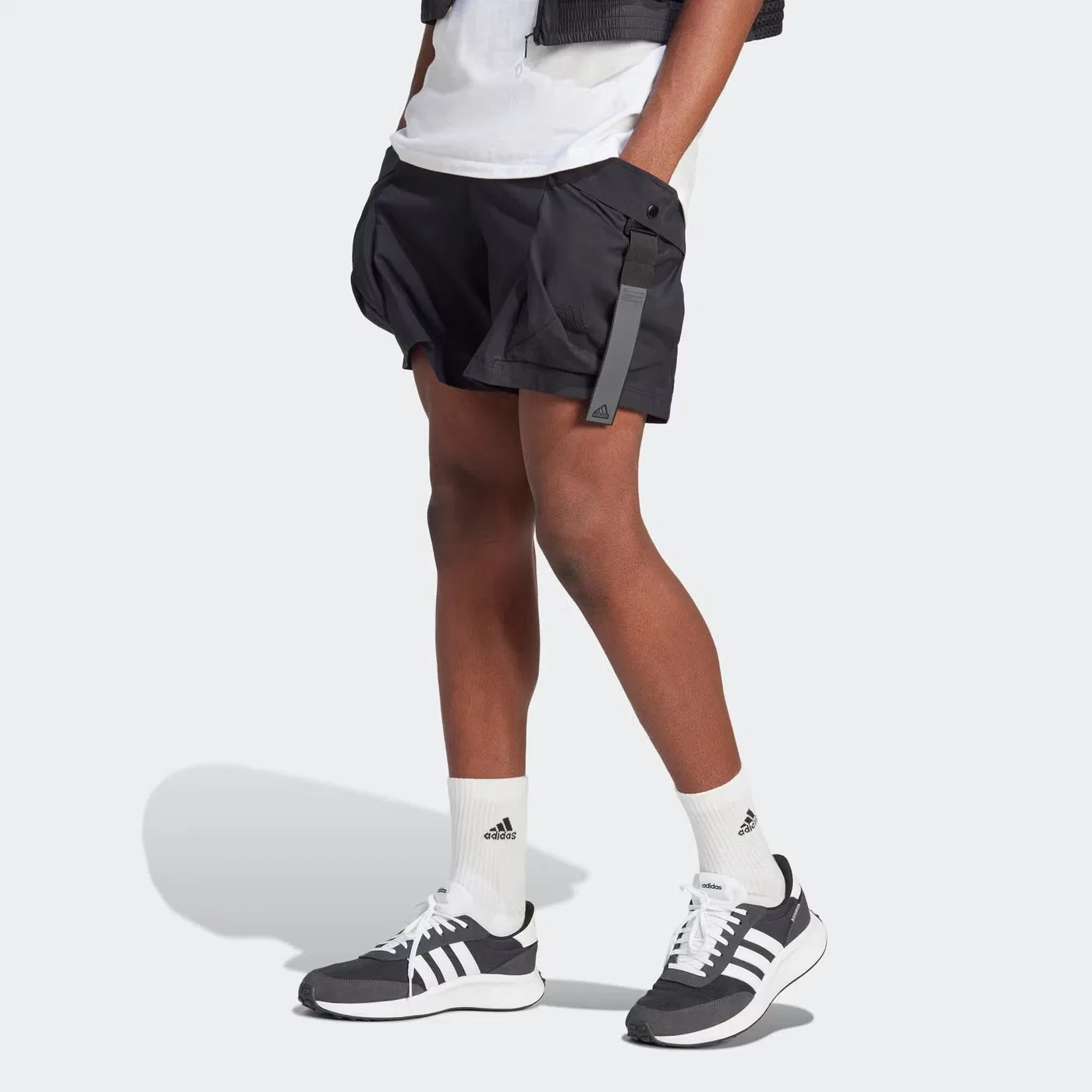 Шорты карго City Escape Adidas, черный — фото 2