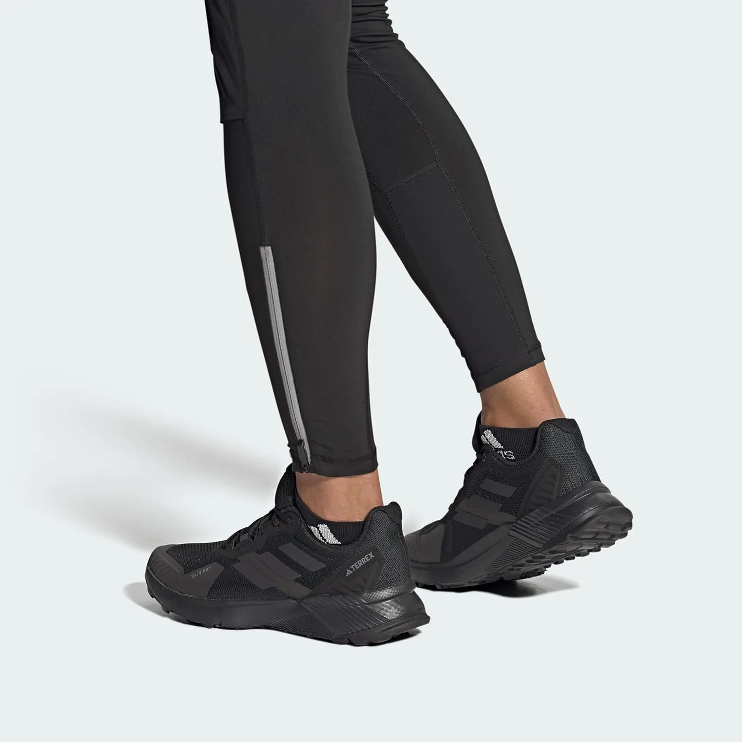 Мужские кроссовки Adidas Terrex Soulstride Rain.rdy для трейл-раннинга, черный — фото 2