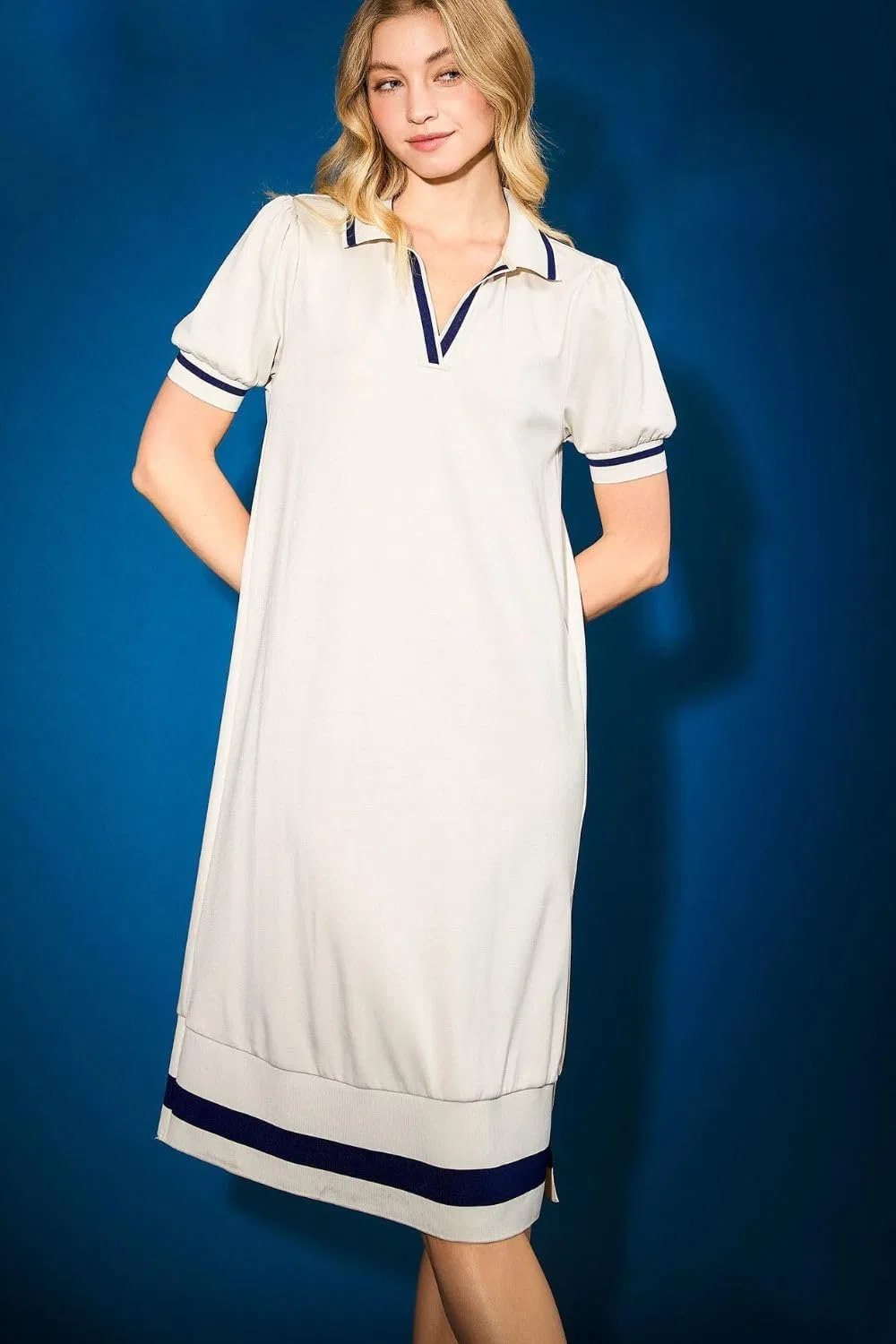 Женское платье с контрастной отделкой Side Slit Contrast Trim Short Sleeve, Cream — фото 2