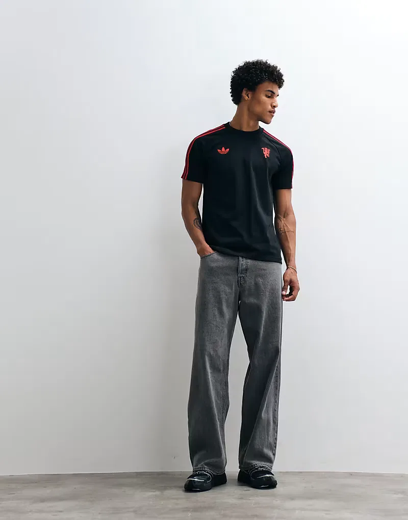 Футболка Adidas Football Manchester United 26/27 OG в черно-красном цвете — фото 2