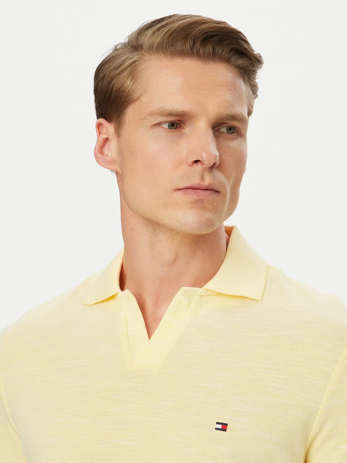 Мужское поло стандартного кроя Textured Oxford Pique Tommy Hilfiger, светло-желтый — фото 4