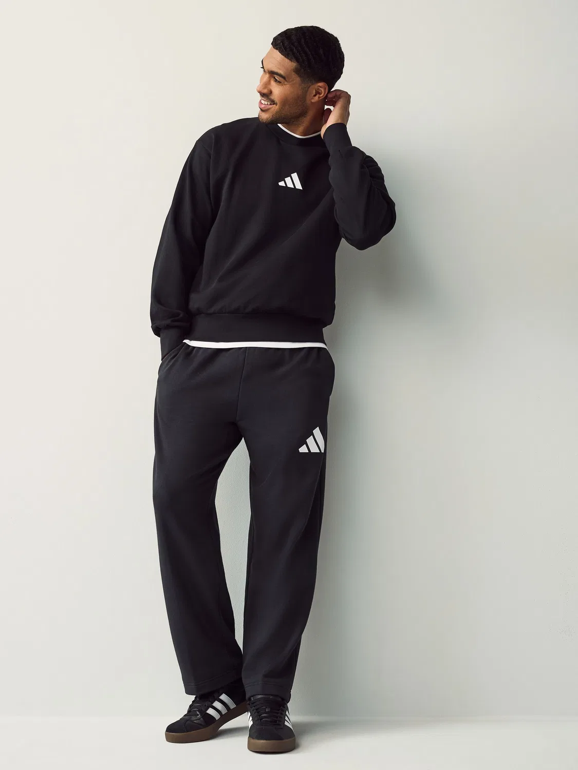 Свитшот Feelcozy Fleece adidas, черный — фото 2