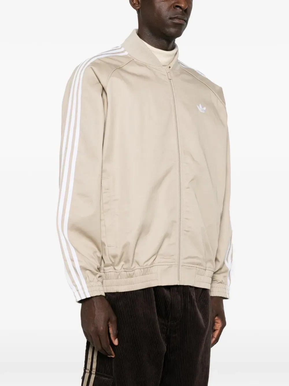 Ветровка с вышитым логотипом Adidas, бежевый — фото 3