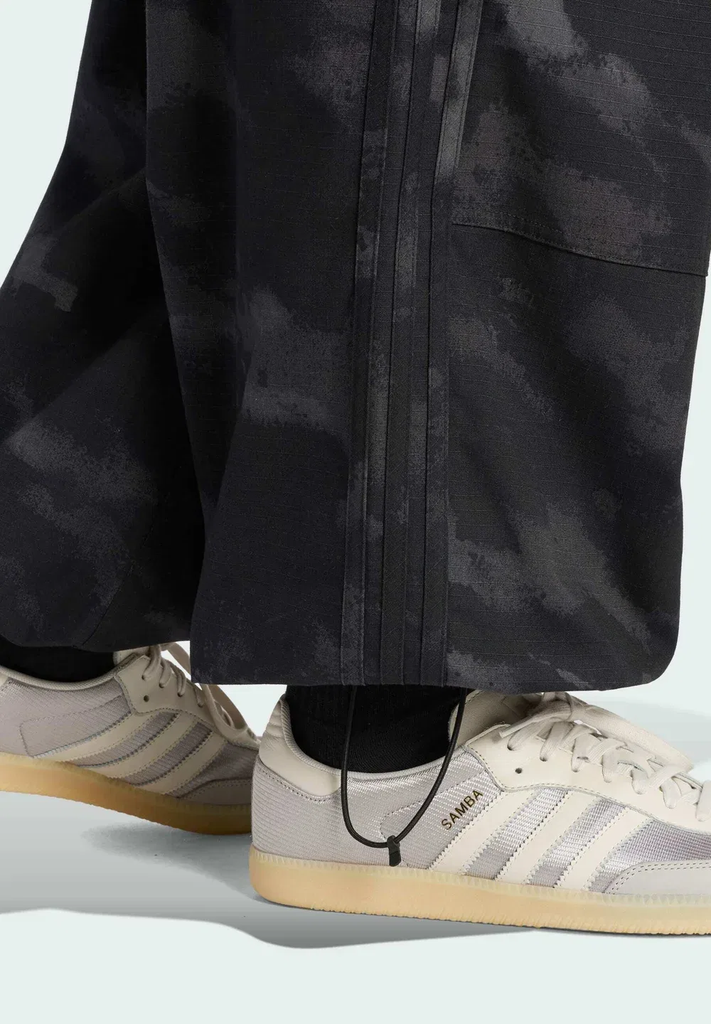Камуфляжные брюки - брюки-карго Adidas Originals, Black — фото 4