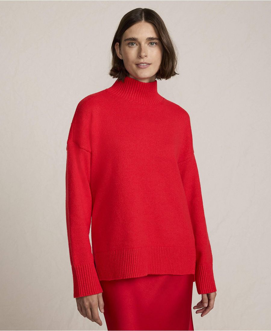 

Женский уютный свитер с высоким воротником и разрезом по низу Lands' End, Compass red