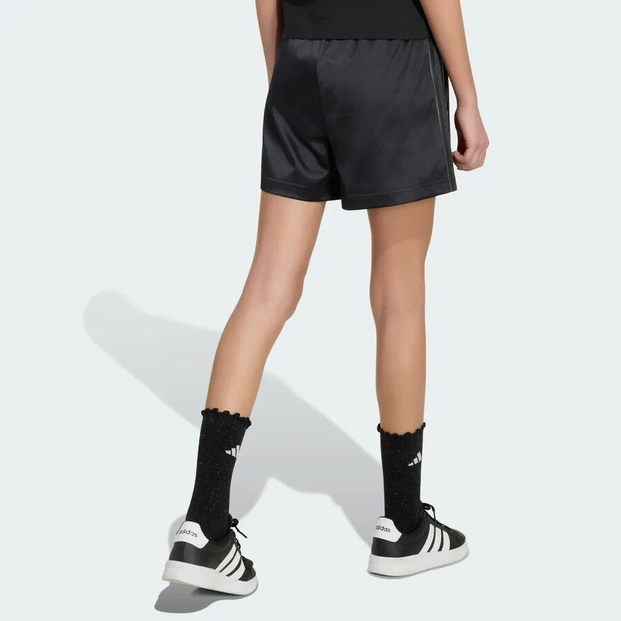 Спортивные брюки ADIDAS SPORTSWEAR свободного кроя 'JG SATIN' черного цвета — фото 4