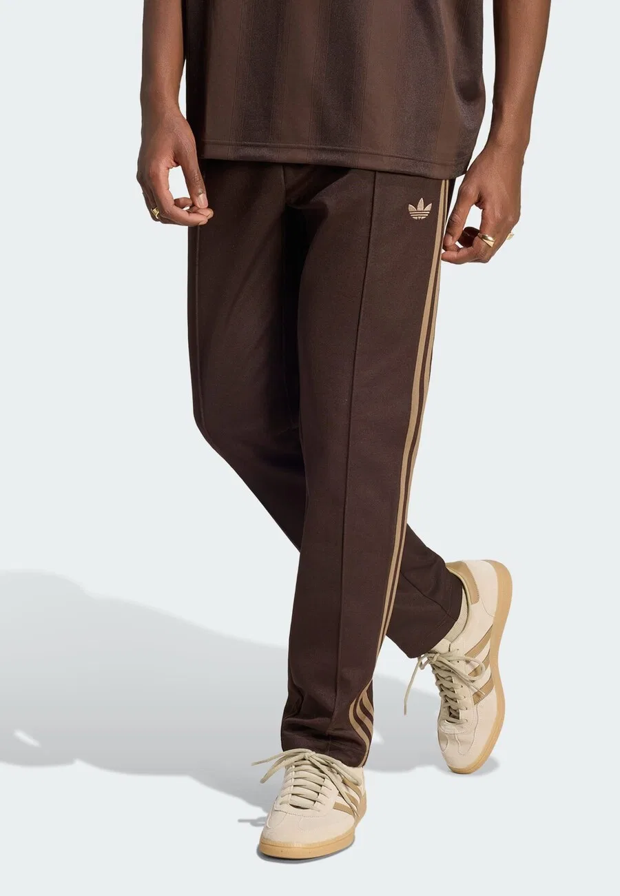 Брюки ADIDAS ORIGINALS Slim fit 'Classic' в шоколадном цвете — фото 2