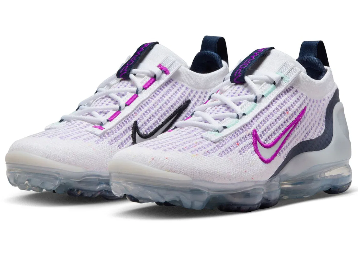 Детские кроссовки с технологией Flyknit Nike Air VaporMax 2021 FK, White/Midnight Navy/Violet Frost/Metallic Silver — фото 2