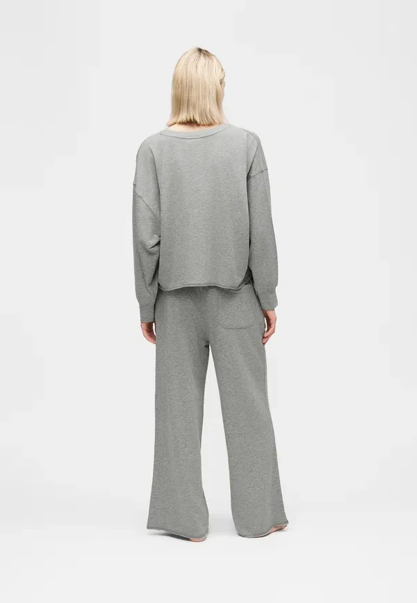 Комплект из джемпера и брюк из махровой ткани Wide leg set Polo Ralph Lauren, Heather Grey, светло-серый — фото 3